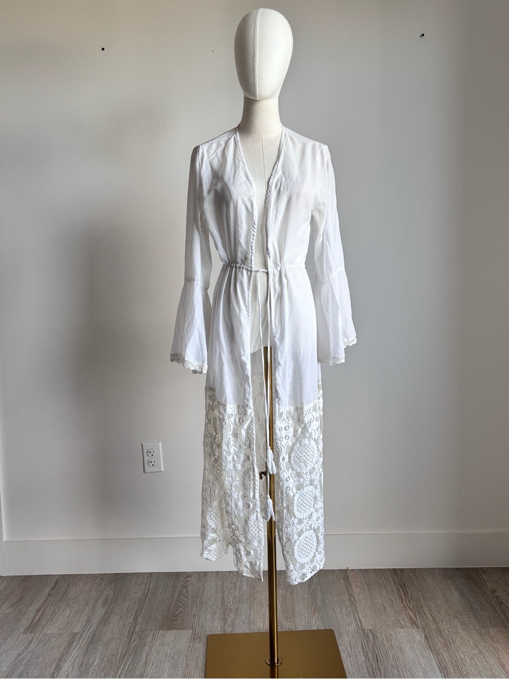 america & beyond white lace trim bell sleeve duster kimono cardigan